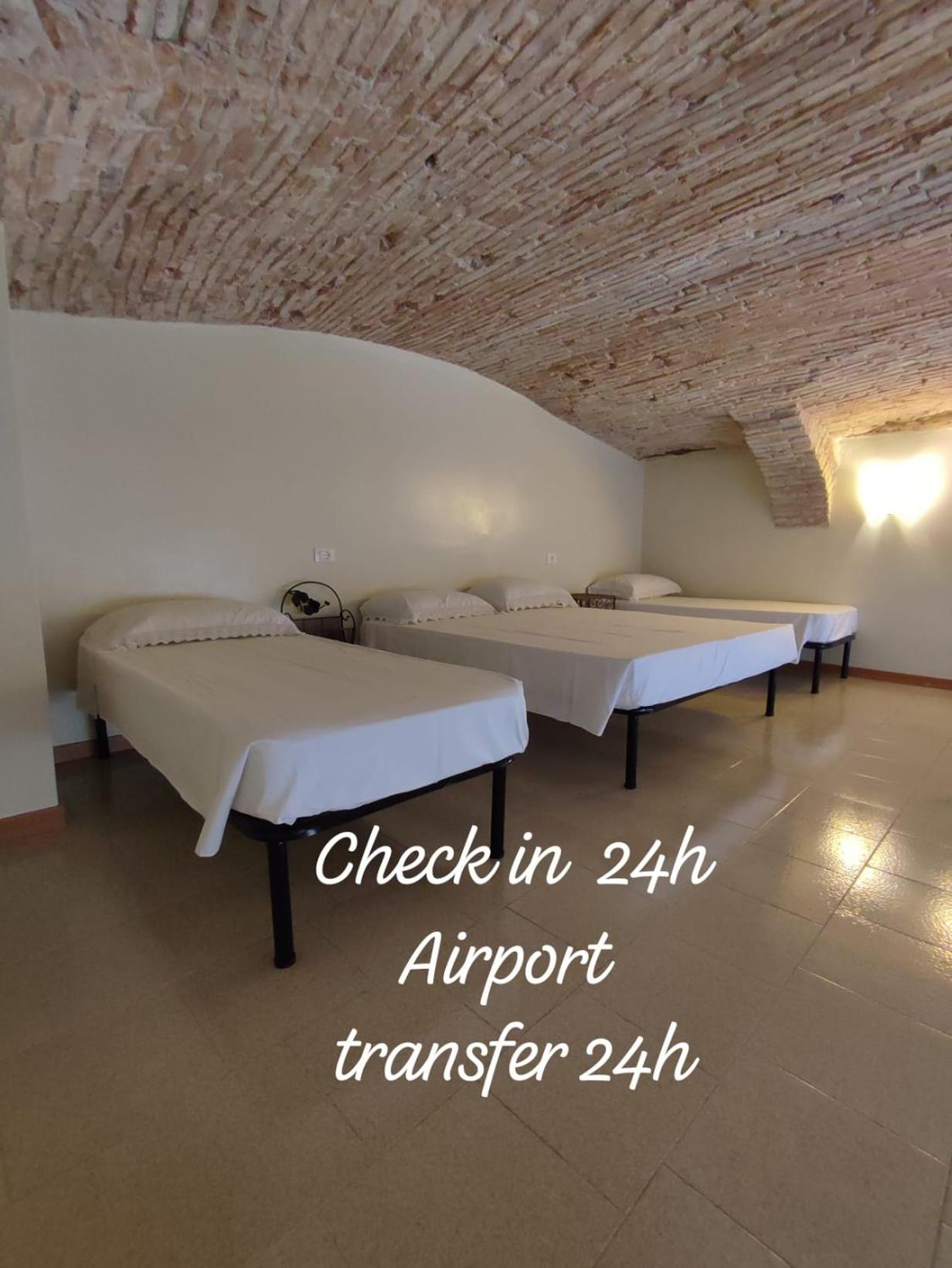Casa Vacanze Bella-Host By Foresteria Bergamo Bella Exterior photo